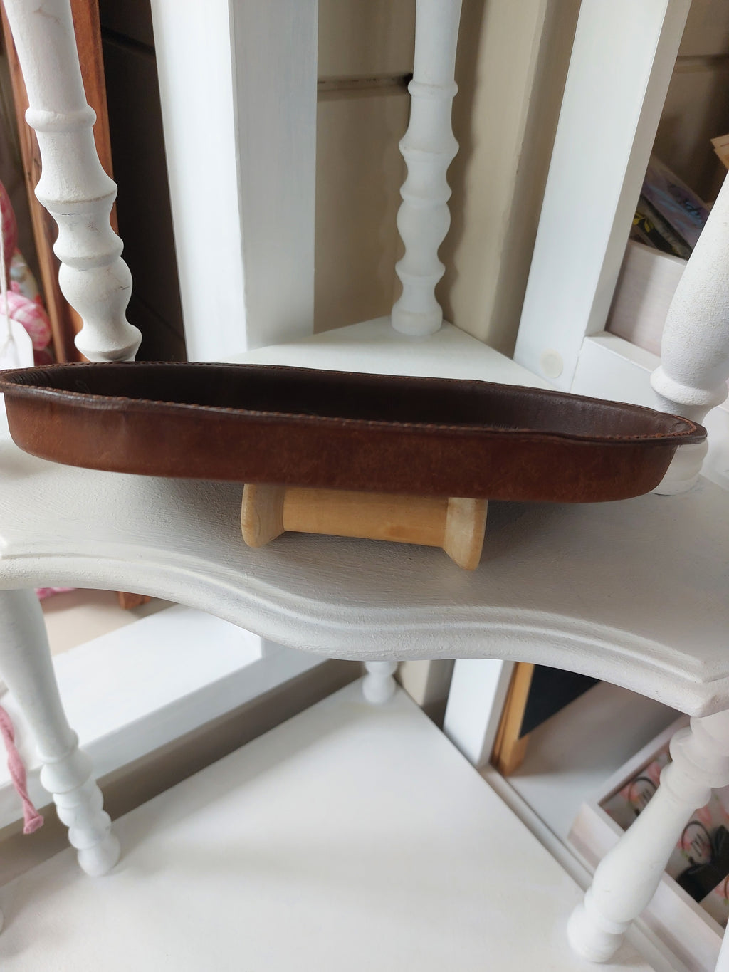 Oval Catch-All Tray handmade with Brown Kangaroo leather, created using the wet-forming technique. Stamped with the Albannach Crafts logo.