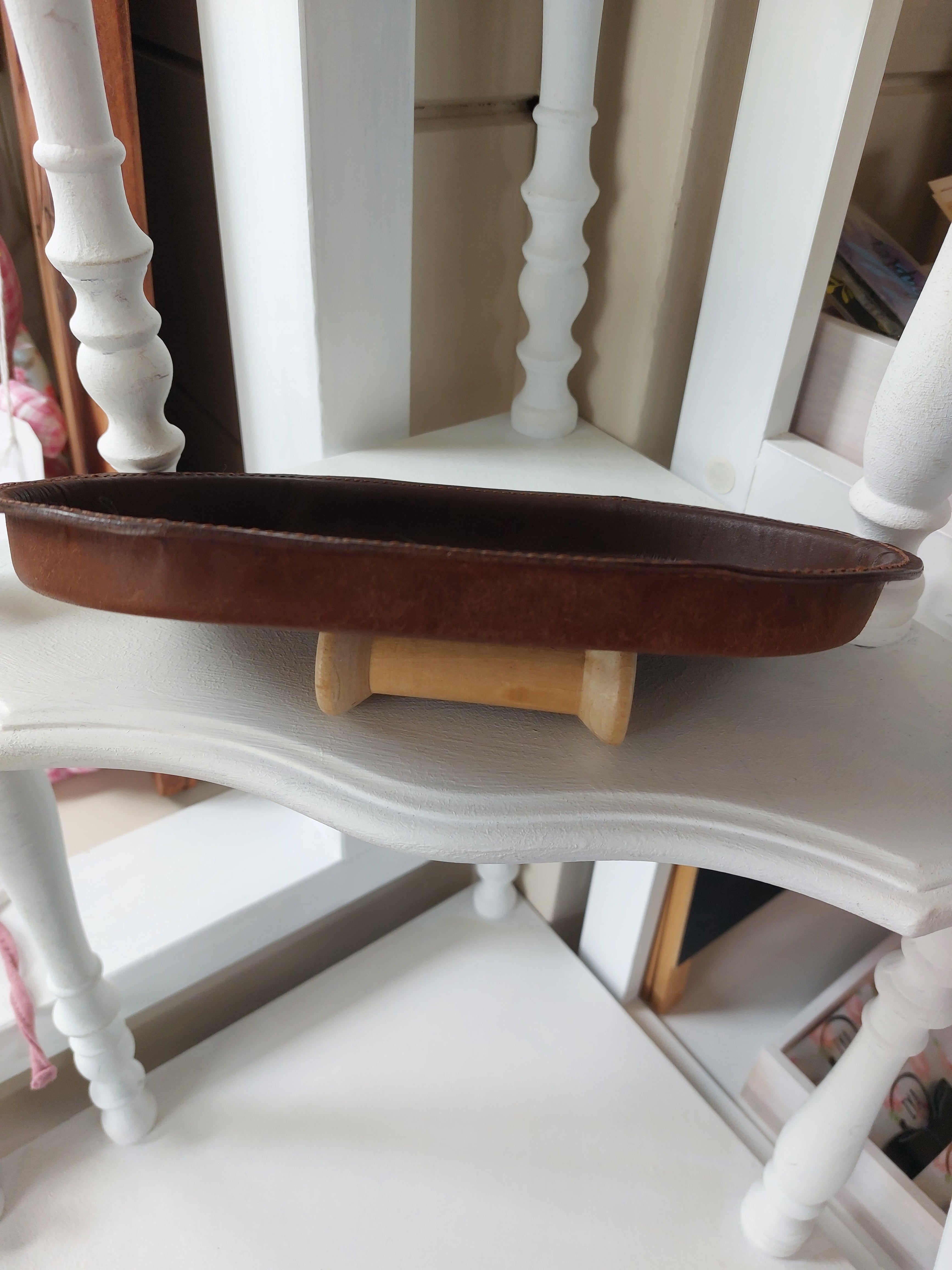 Oval Catch-All Tray handmade with Brown Kangaroo leather, created using the wet-forming technique. Stamped with the Albannach Crafts logo.